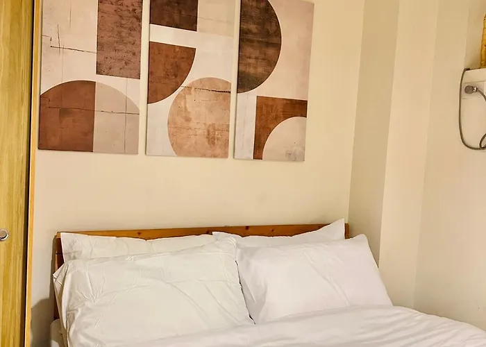 Prisma Residences By Kozy Mood Near Bgc Apartment