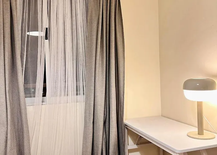 Prisma Residences By Kozy Mood Near Bgc Apartment