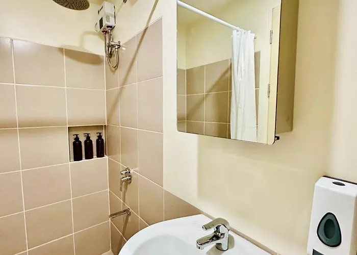 Prisma Residences By Kozy Mood Near Bgc